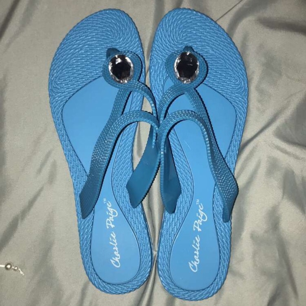 Sandals - Picture 2 of 2